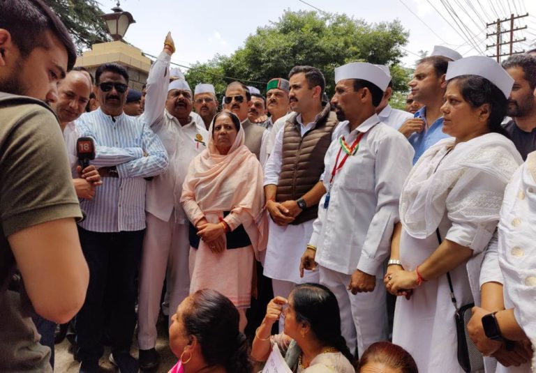 Today-HPCC-President-at-ED-Office-Shimla-2