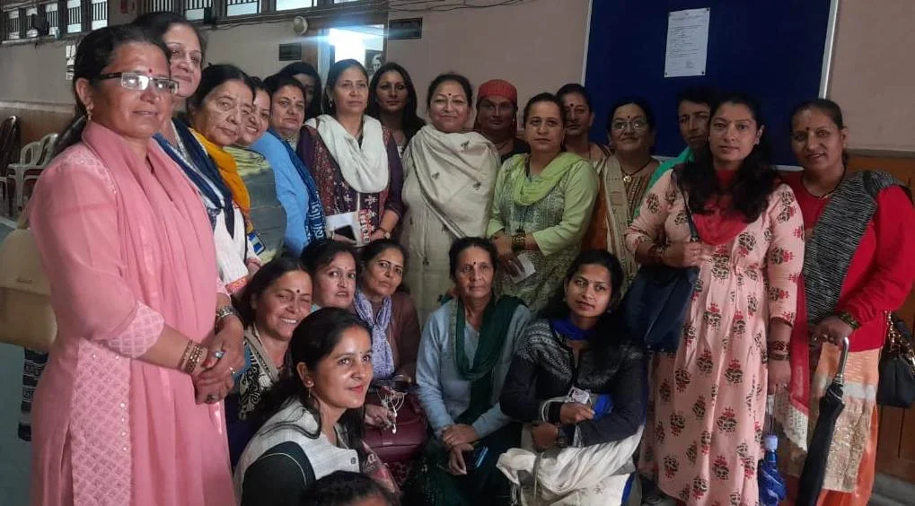 Meeting-of-BLock-Mahila-Congress-Kassumpti