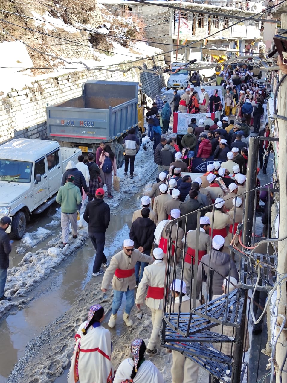 procession in pangi