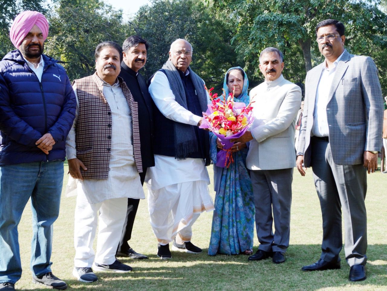 CF278E2A-A69D-4D36-8598-5C5D9DF1EE6A