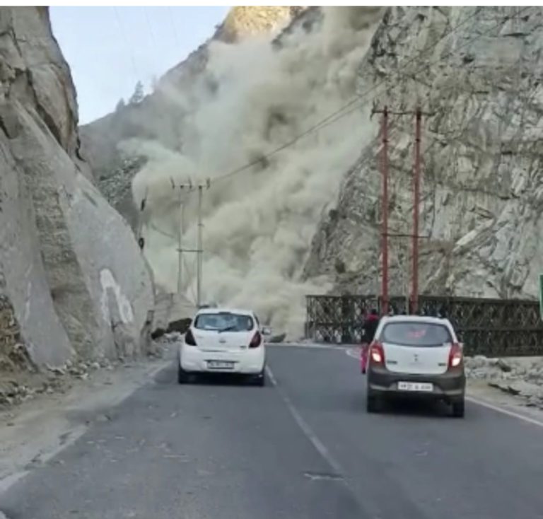 D51E3318-5BFE-4707-A16D-8567BC71F8D1