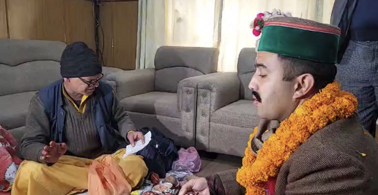 3A350FEB-F996-4928-A5A1-D0D5BAF5D8D5