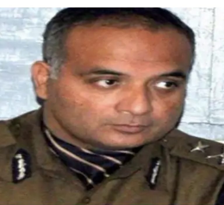 7F752707-EC2C-4D2D-A092-39795FB31BAD