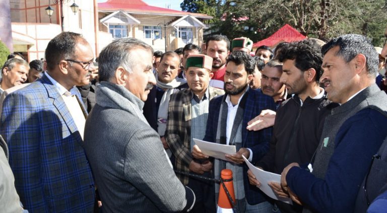 92B740A3-58B3-4D01-BDDC-99CEDD06D7EB