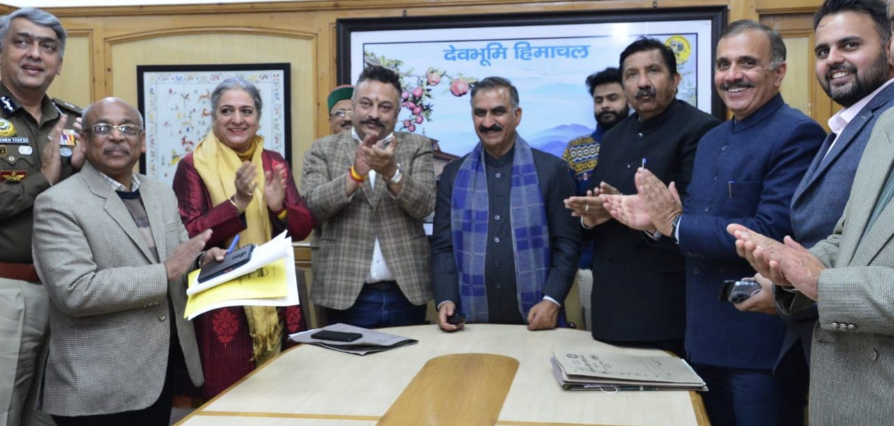 0D703A0C-4F78-4CEF-A076-BB2CAA353455