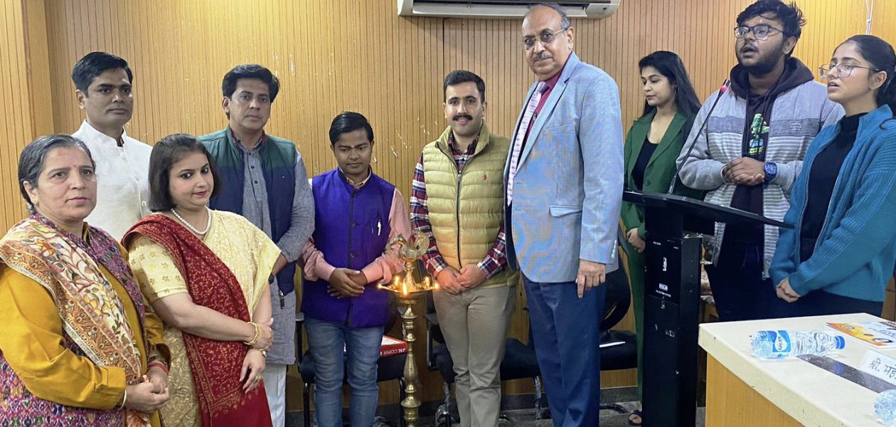 19CFAEE3-8488-45E9-A09C-69F738AA6F06