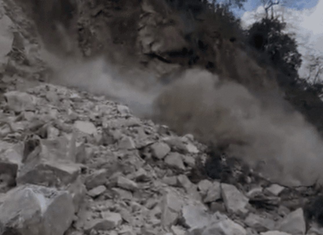 23F89958-6D7D-419B-9B4B-1FEC347C8274