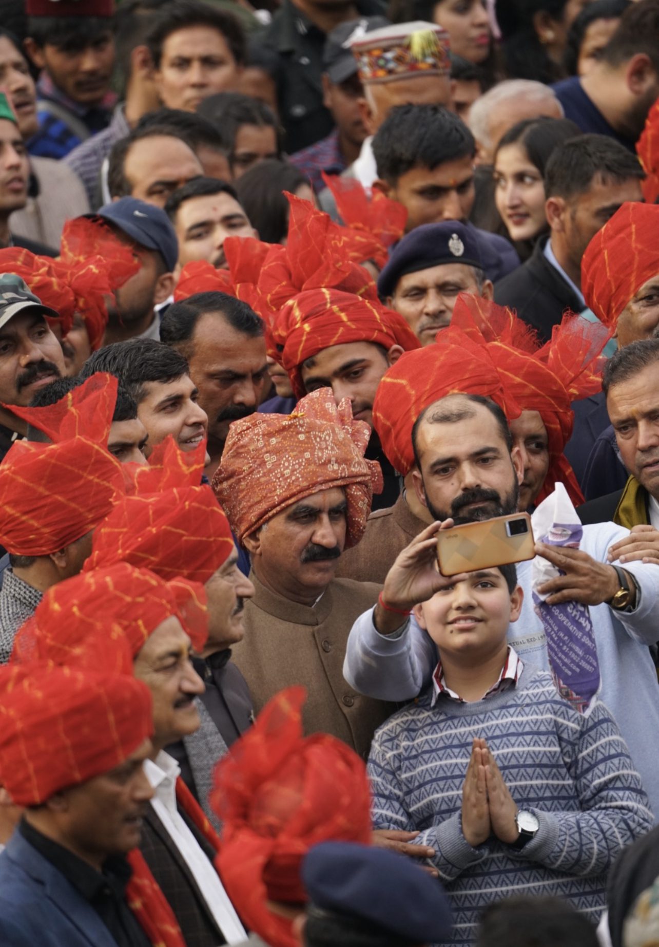 3BCE8ECC-5733-4E66-8BFF-3B1C65B86135