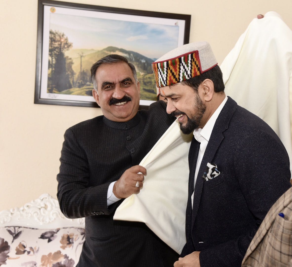 8CB161D5-4234-4EC2-BA11-C33217F6851B