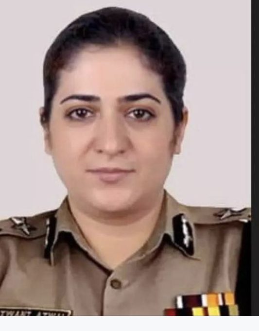 905BE056-A2C3-4798-B4C6-FBD012A1E9B5