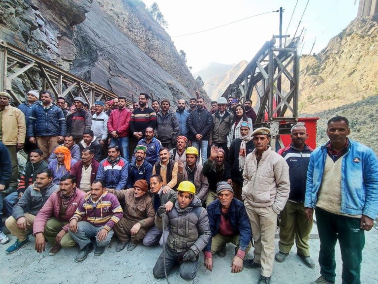 B5826C39-2FEB-44BE-A476-3BA2123C4EE6