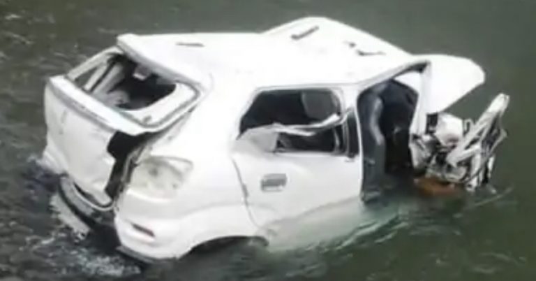 17E1F77D-DB7E-4DBA-AC36-DBD6D915AE19