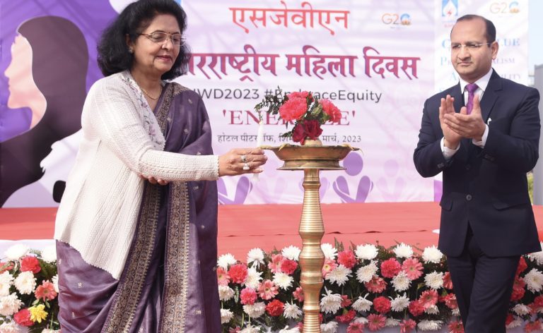 4D7993A7-5E5E-464A-B22F-0E9D533CB287