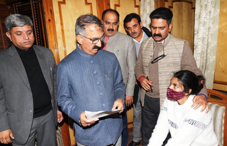 7CF8C9CC-A2F4-4729-97E6-606AE0A93A56