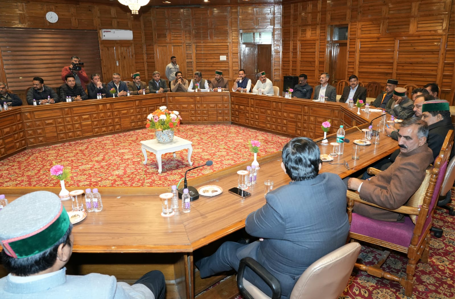 CBF51BB2-5E2E-4820-93C0-D4437344E533