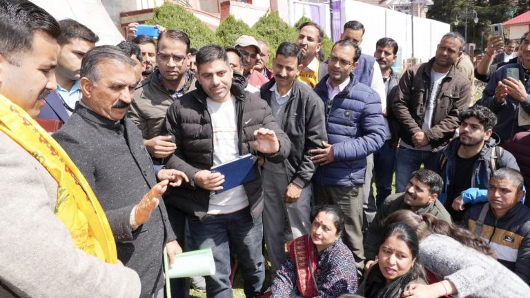 D9A68FE2-61D7-45FF-835E-5B61692391F1