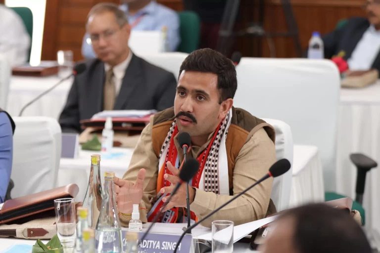 1E624117-C503-42F0-BE93-5F669FCDCA84