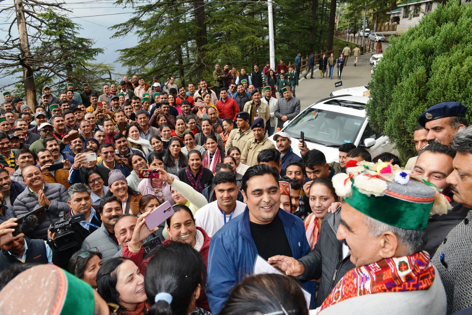 5241CF29-4193-404B-BB03-E0A4EF9F0C88