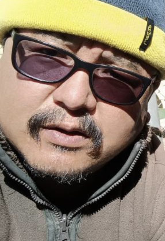 BEBB1F40-2071-47B0-ADA9-F448A83E69DE