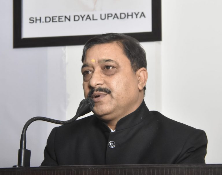 CCAC6D51-B7B2-41E9-9E54-1351C19ABE38