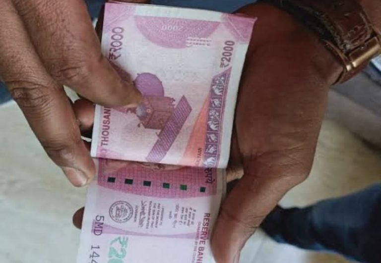 F28F096E-3993-4856-86EF-5A5DDE5363C0