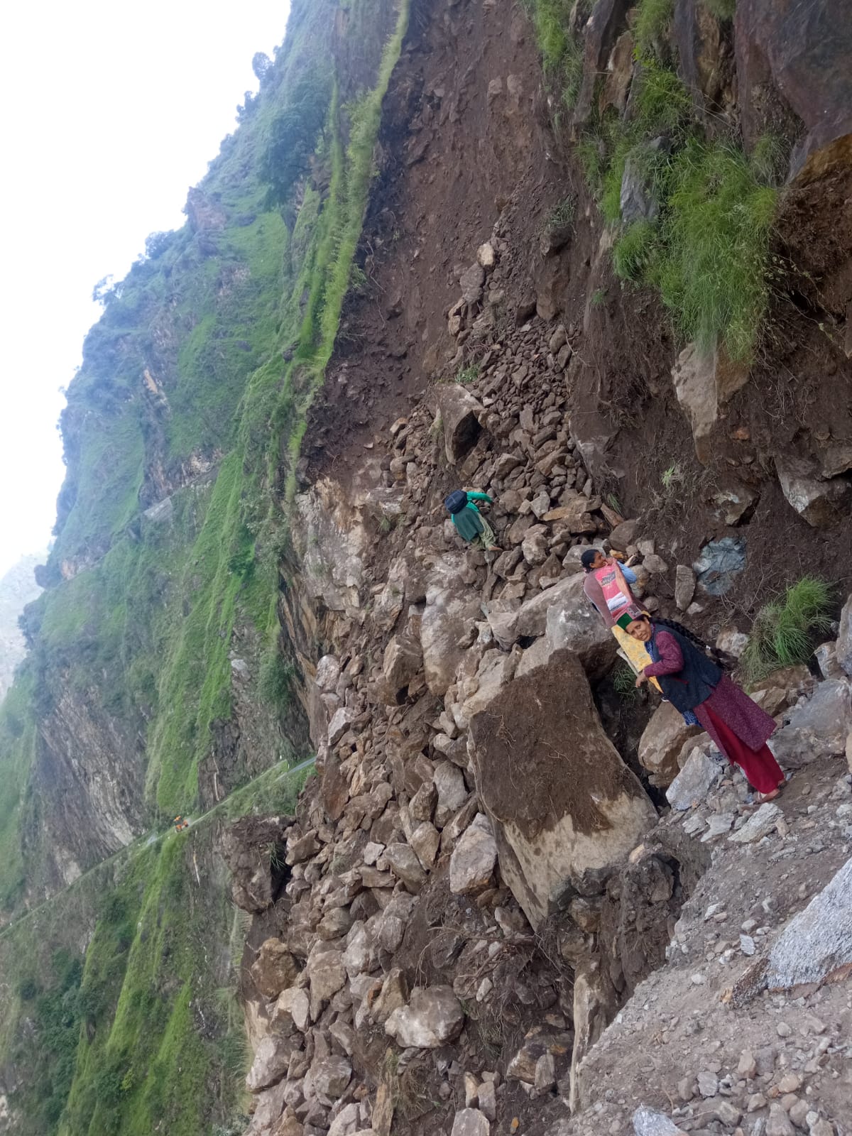 b23579ec-a05d-4057-ad35-c487f4e3692a