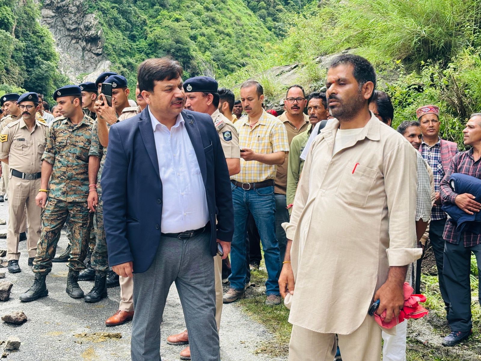 c2ac8e51-b2f1-4f78-9db5-3a884416343c