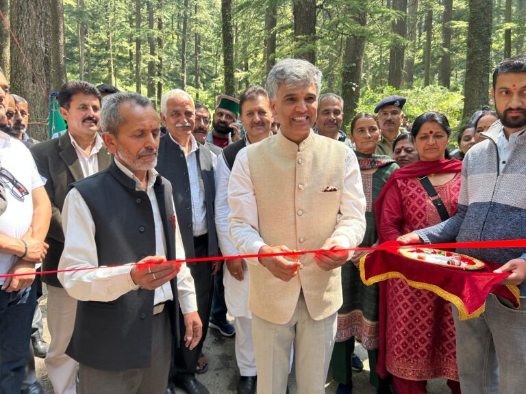 27020cf8-3bb3-406f-bcad-e3b7400dc02d