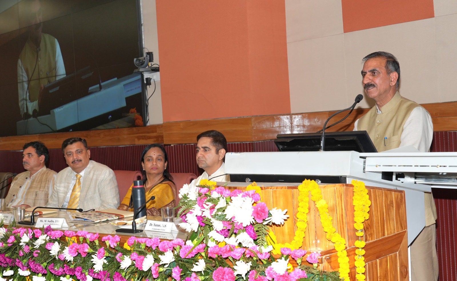 ce142002-a216-4a27-82e0-91ad0ff1c811