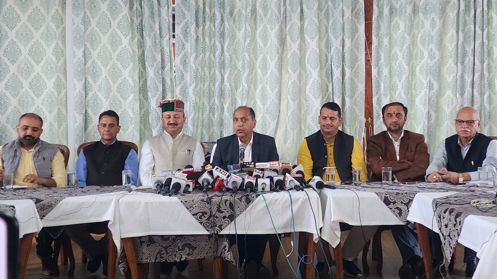 972e16f9-66a5-46cc-9fea-164b54816b2a