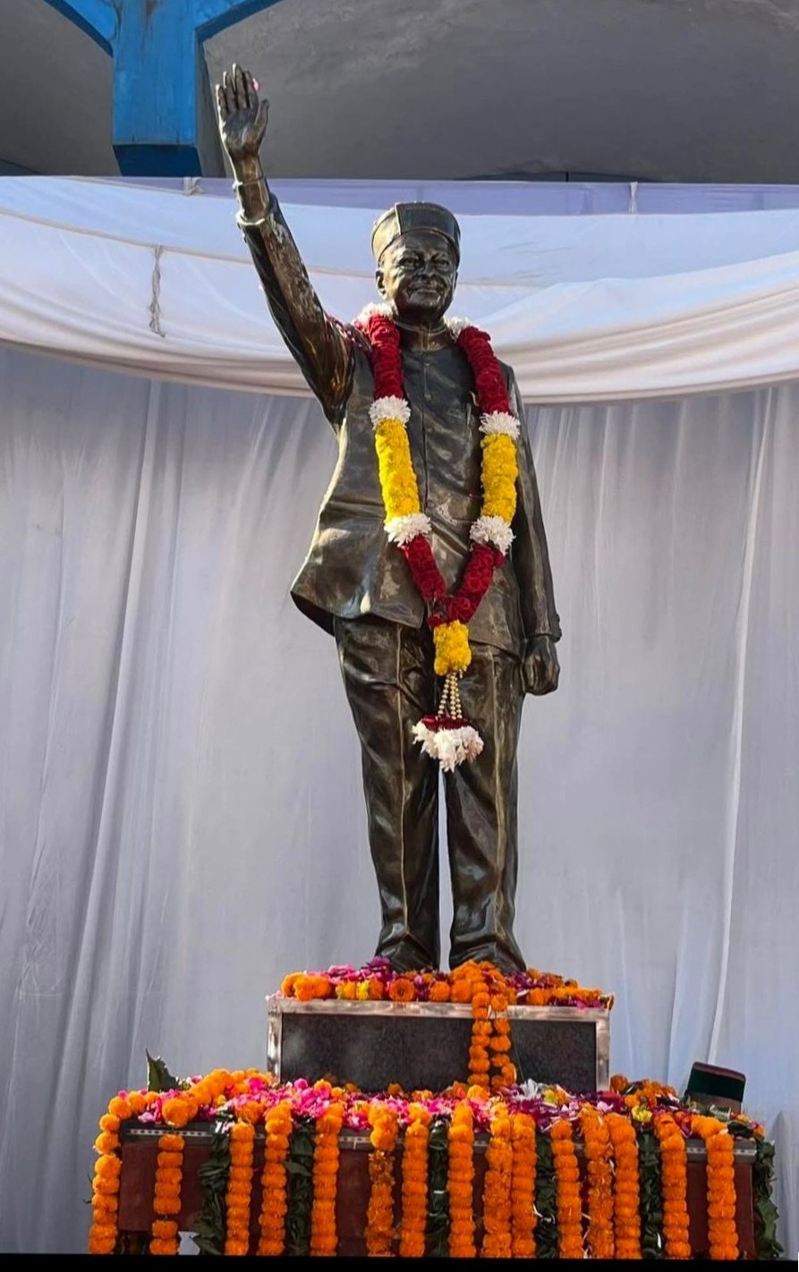 5707f18e-7562-4737-bf07-6bd485b09301