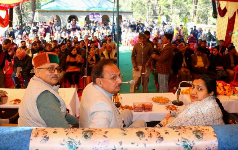 7e70ccf1-f3b4-4f1f-9b36-6b1ee6537356